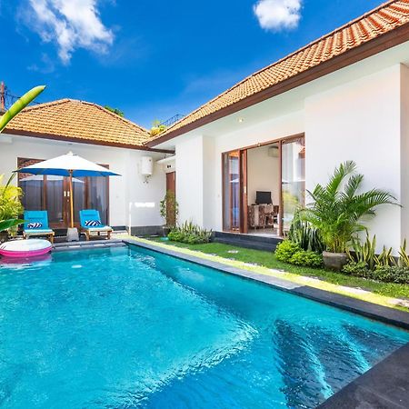 4-Bedroom Pool Villa Near Seminyak Center 외부 사진