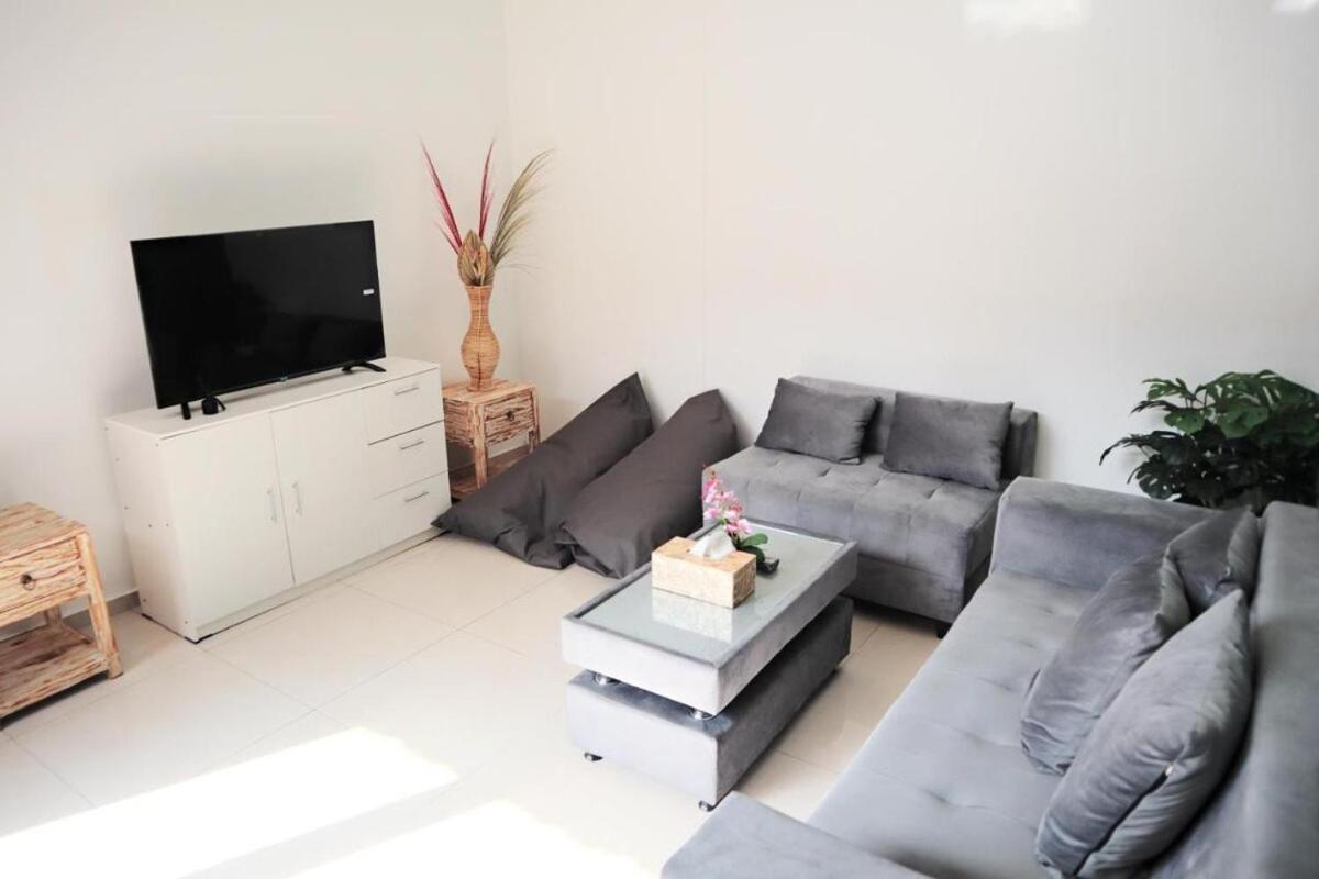4-Bedroom Pool Villa Near Seminyak Center 외부 사진