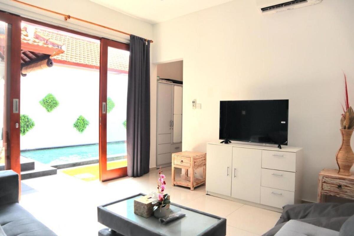 4-Bedroom Pool Villa Near Seminyak Center 외부 사진