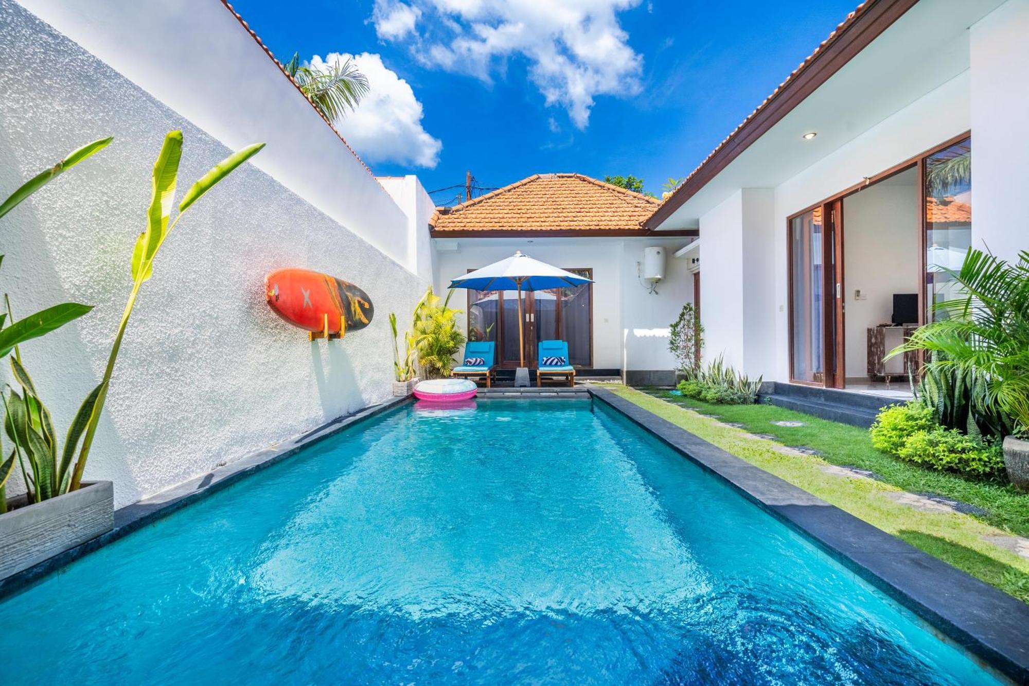 4-Bedroom Pool Villa Near Seminyak Center 외부 사진