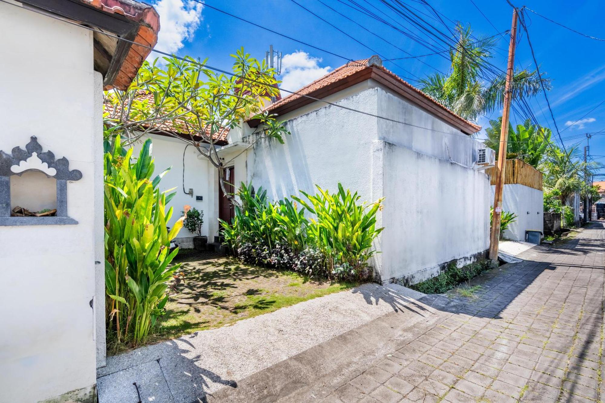4-Bedroom Pool Villa Near Seminyak Center 외부 사진