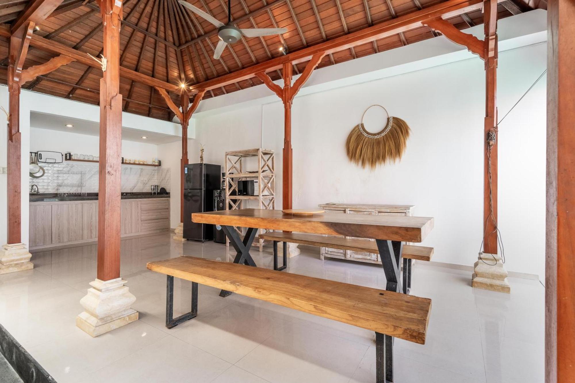 4-Bedroom Pool Villa Near Seminyak Center 외부 사진